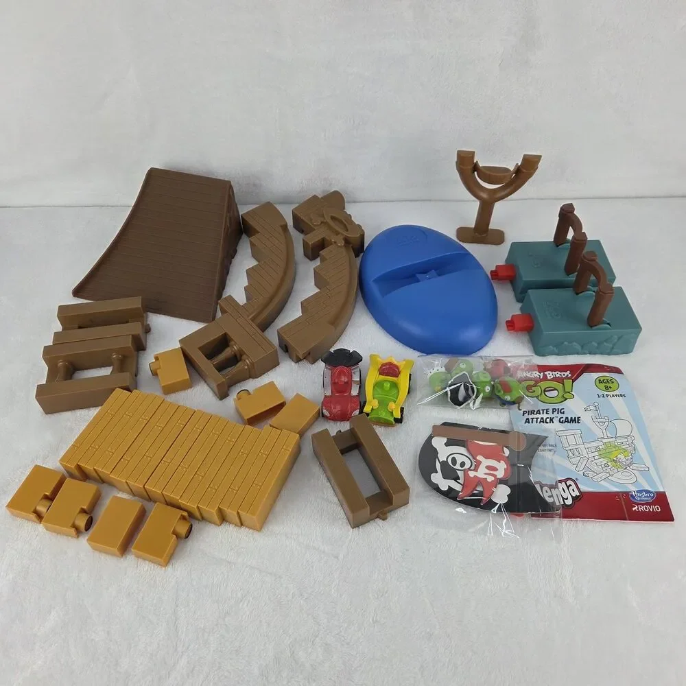Angry Birds Go Jenga Pirate Pig Attack Game COMPLETE Hasbro‎ Gaming 2013 Rovio